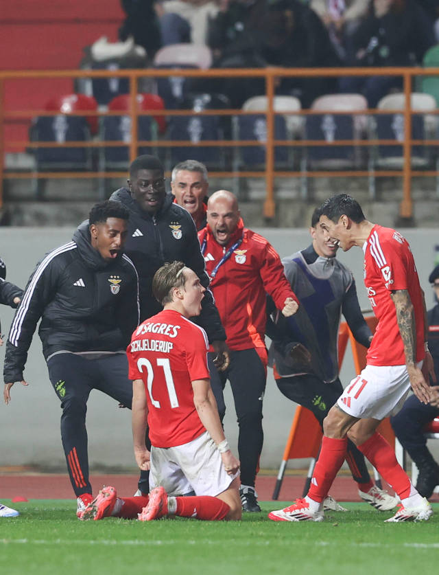 Golo do Benfica na final da Taça da Liga